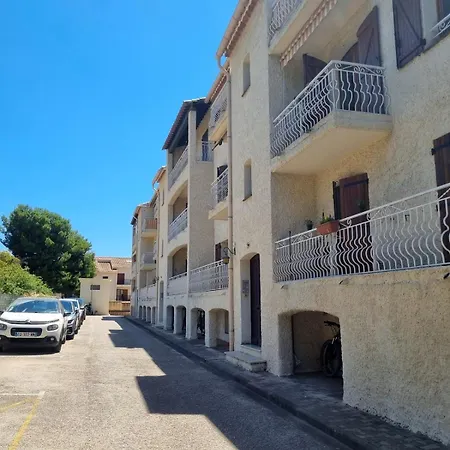 Goodlife - A 5 Min A Pieds De La Avec Balcon & Parking - By Auraconciergerie *