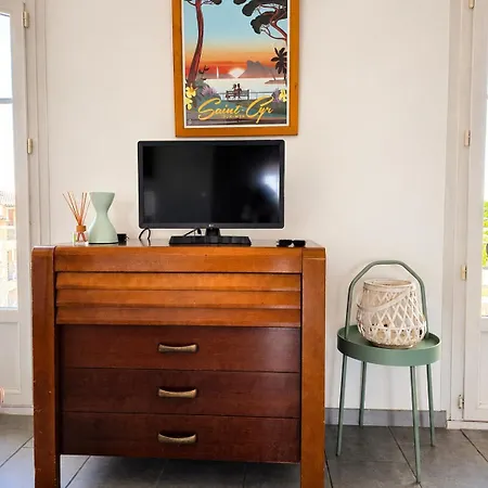 Goodlife - à 5 Min à Pieds De La Avec Balcon&parking - By Auraconciergerie Appartement