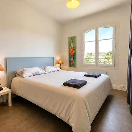 Appartement Goodlife - à 5 Min à Pieds De La Avec Balcon&parking - By Auraconciergerie