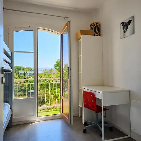 Goodlife - à 5 Min à Pieds De La Avec Balcon&parking - By Auraconciergerie Appartement Saint-Cyr-sur-Mer