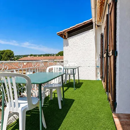 Apartment Goodlife - A 5 Min A Pieds De La Avec Balcon & Parking - By Auraconciergerie